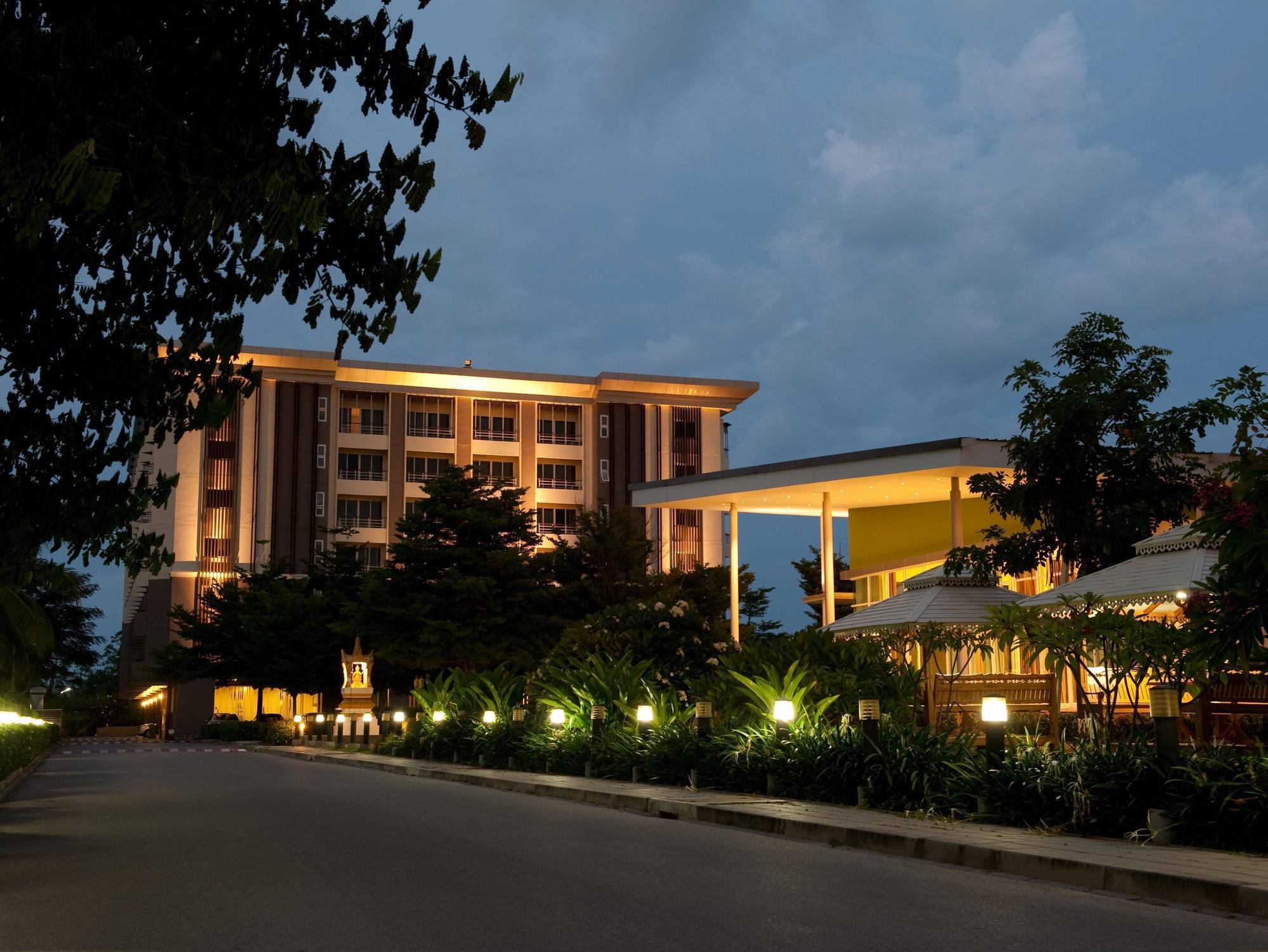 Silathip Huahin Serviced Apartment & Hotel Buitenkant foto
